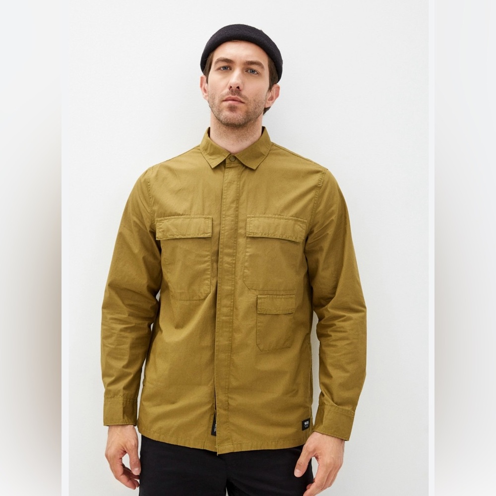 Vans Lightweight Shirt Jacket with Collared Neckline